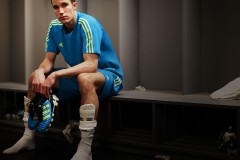 武磊三载西行路，再遇降薪风波